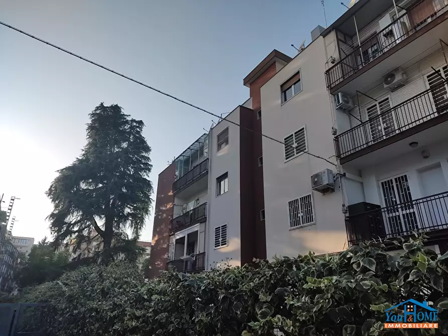 Immagine 1 di Appartamento in vendita  in via re david a Bari