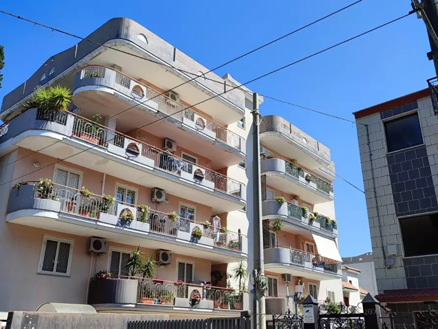 Immagine 1 di Appartamento in vendita  in via Umberto I a Bari