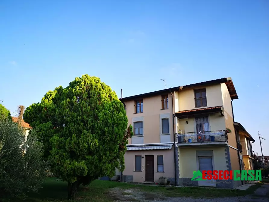 Immagine 1 di Appartamento in vendita  in Via Albignano a Arcene