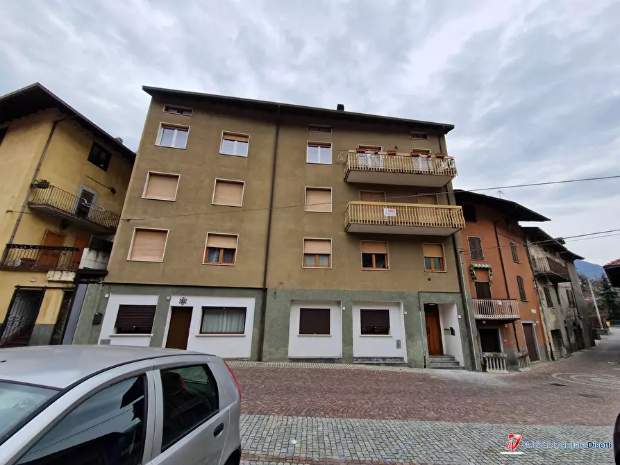 Immagine 1 di Appartamento in vendita  in Via G. Marconi a Cedegolo