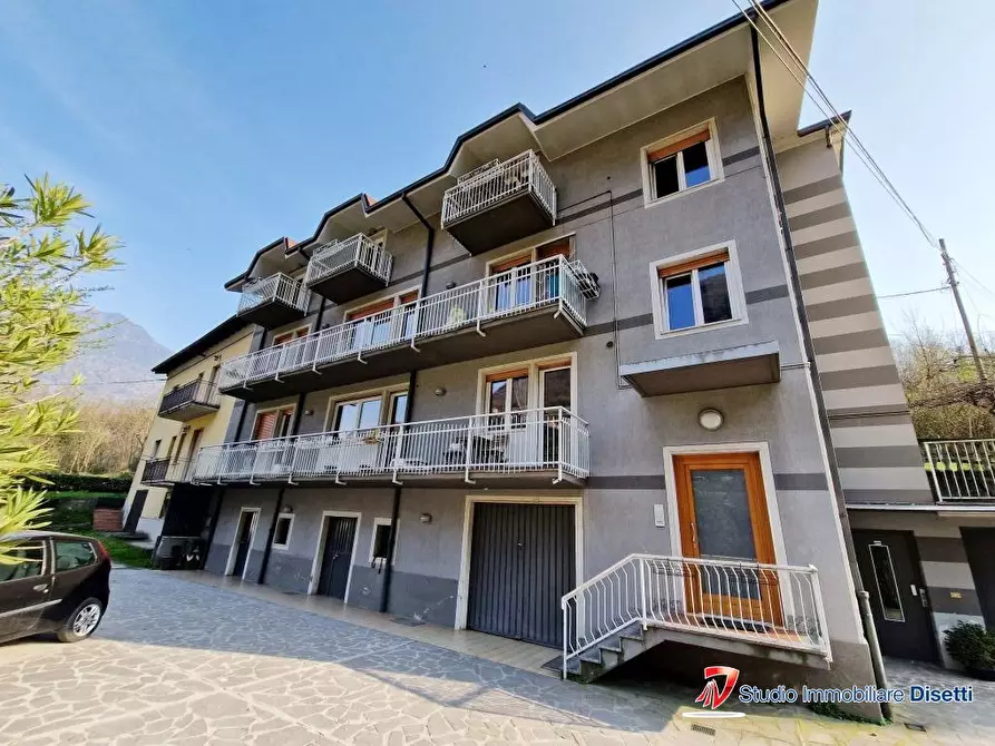Immagine 1 di Appartamento in vendita  in Via Spinera a Breno