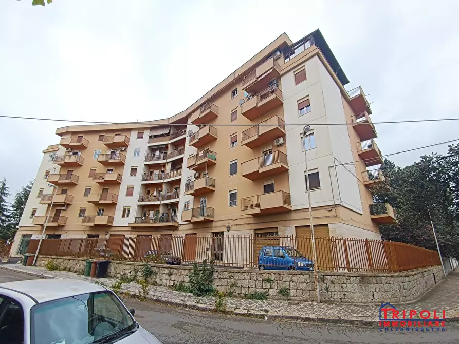 Immagine 1 di Appartamento in vendita  in Via Luigi Rizzo a Caltanissetta