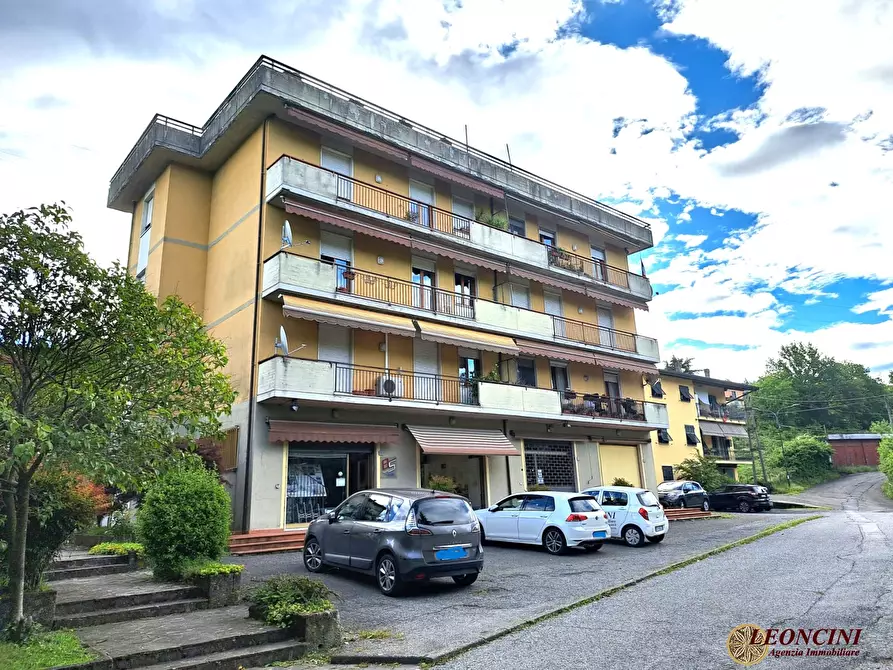 Immagine 1 di Appartamento in vendita  in Via Primo Maggio a Aulla