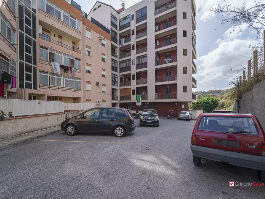 Immagine 1 di Appartamento in vendita  in Pistunina a Messina