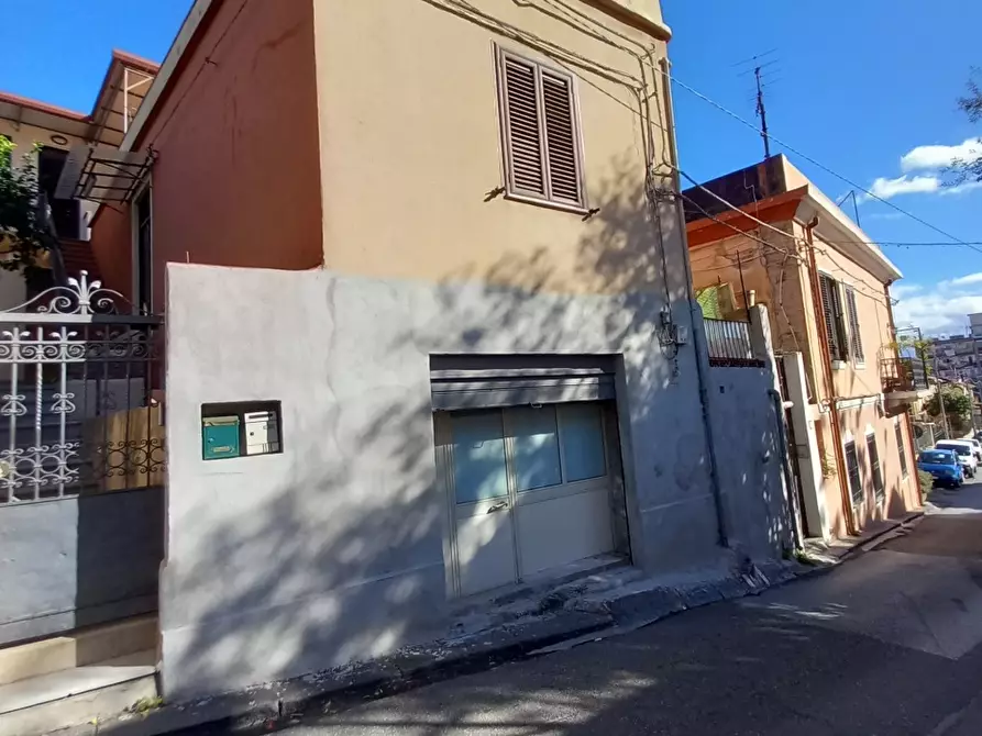 Immagine 1 di Appartamento in vendita  in via cherubini a Messina
