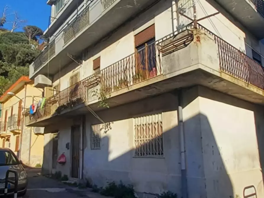 Immagine 1 di Appartamento in vendita  in via giarre a Messina