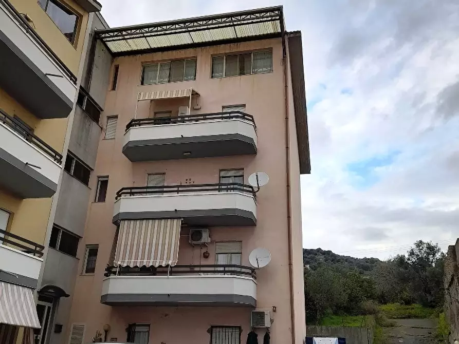 Immagine 1 di Appartamento in vendita  in FURCI SICULO VIA CESARE BATTISI a Santa Teresa Di Riva