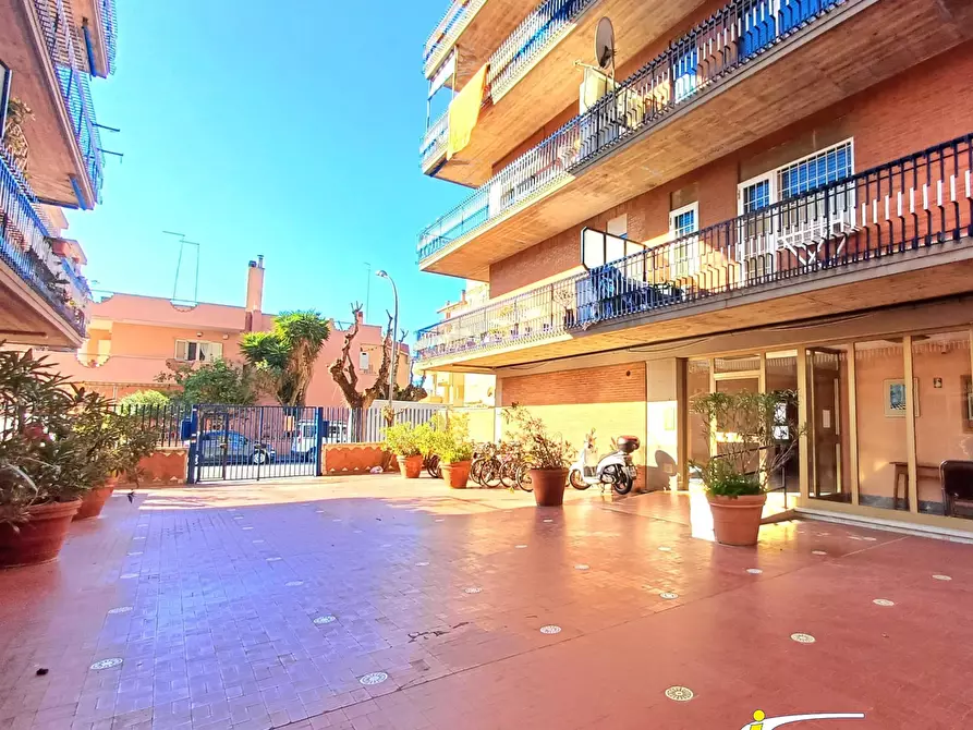 Immagine 1 di Appartamento in vendita  a Ladispoli