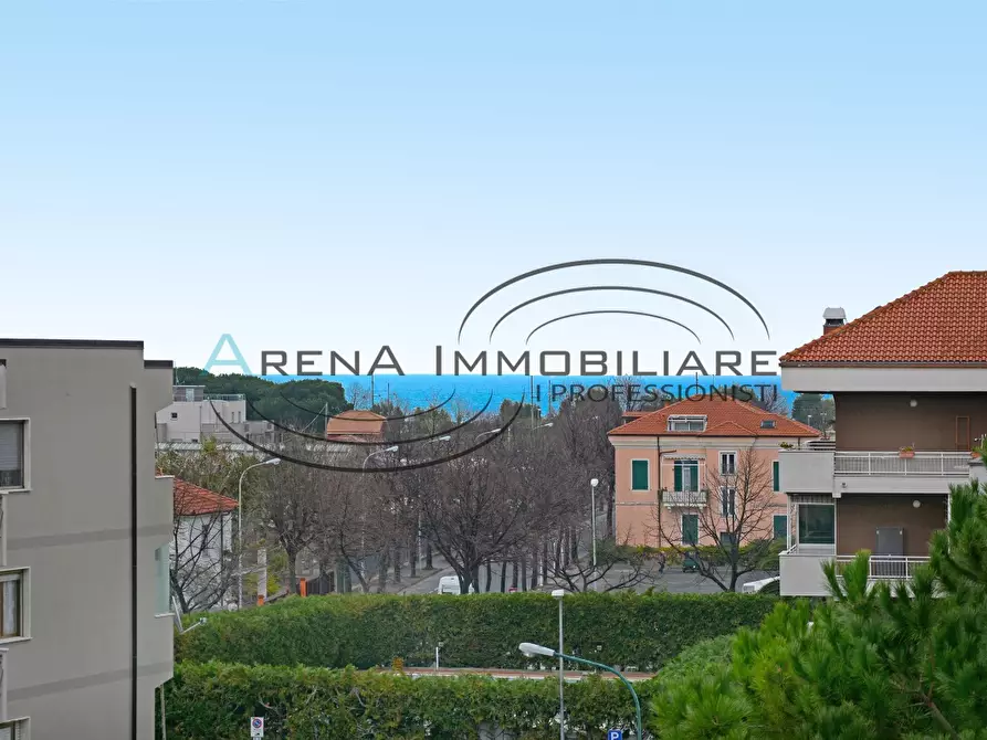 Immagine 1 di Appartamento in vendita  in Via Nino Bixio a Albenga