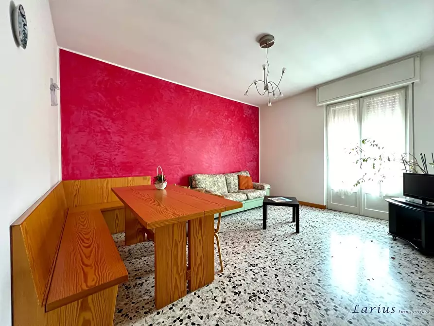 Immagine 1 di Appartamento in vendita  in Via Garibaldi a Asso