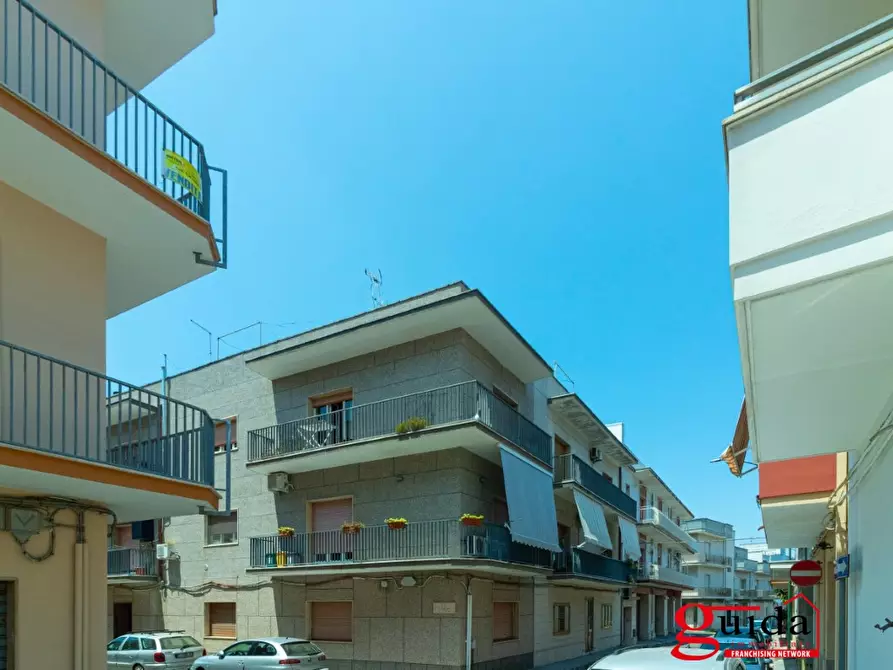 Immagine 1 di Appartamento in vendita  in via Francesco Crispi a Galatone