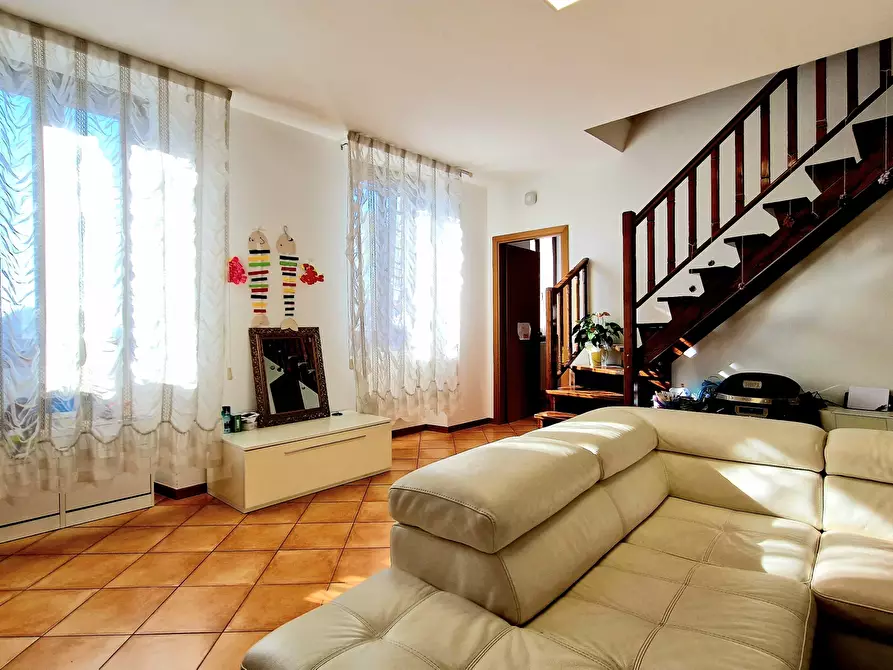 Immagine 1 di Appartamento in vendita  in Via San Cristoforo a Costa Masnaga