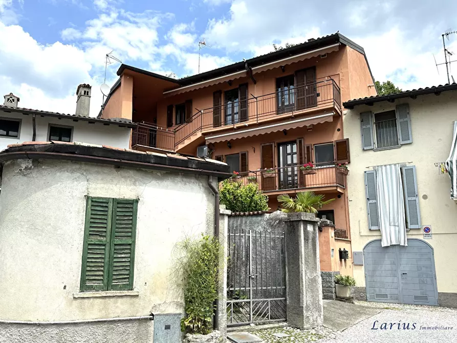 Immagine 1 di Appartamento in vendita  in Vicolo Chiuso a Bosisio Parini