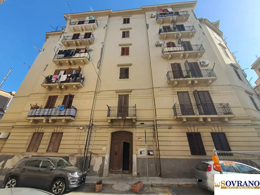 Immagine 1 di Appartamento in vendita  a Palermo