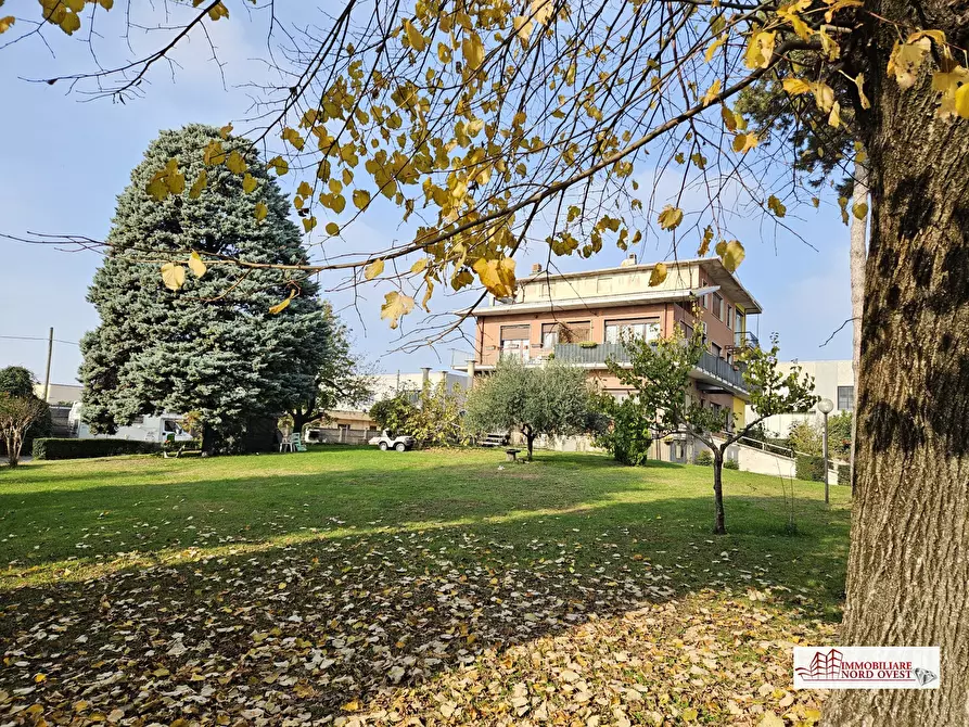 Immagine 1 di Terreno edificabile in vendita  in Strada Statale 11 a Bernate Ticino