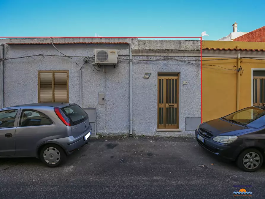 Immagine 1 di Casa indipendente in vendita  in Via Trento a Castelsardo