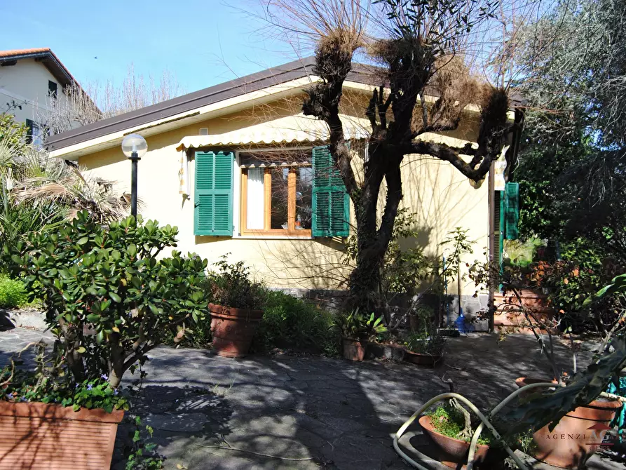 Immagine 1 di Casa indipendente in vendita  in Sasso a Bordighera