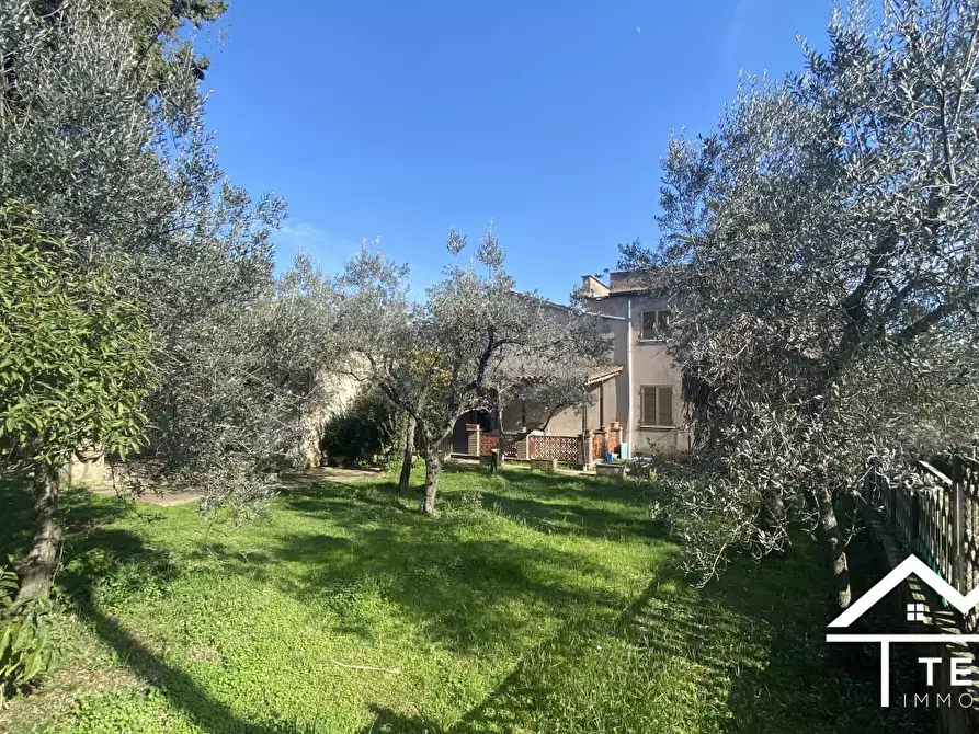 Immagine 1 di Villa in vendita  in Collepietro a Torri In Sabina
