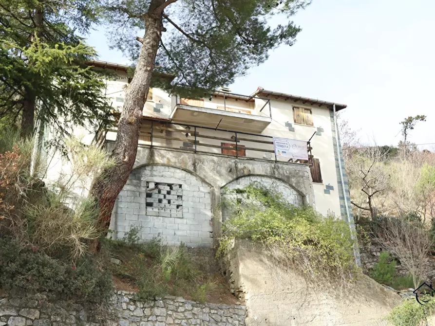 Immagine 1 di Casa indipendente in vendita  in Via Pilone a Balestrino