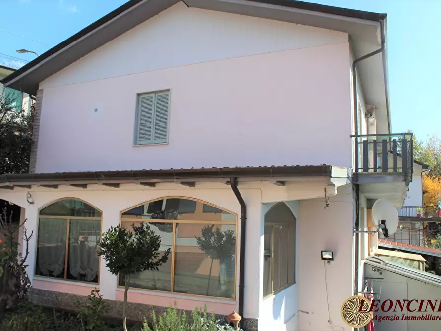Immagine 1 di Casa indipendente in vendita  in Via Ponte Nazionale a Filattiera