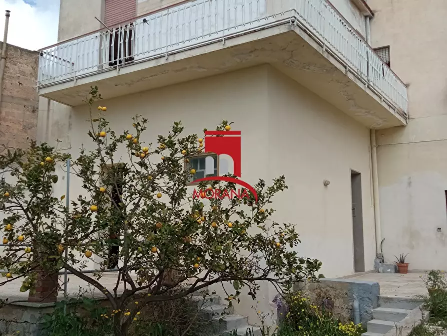Immagine 1 di Casa indipendente in vendita  in Via Sabaudia a Valderice