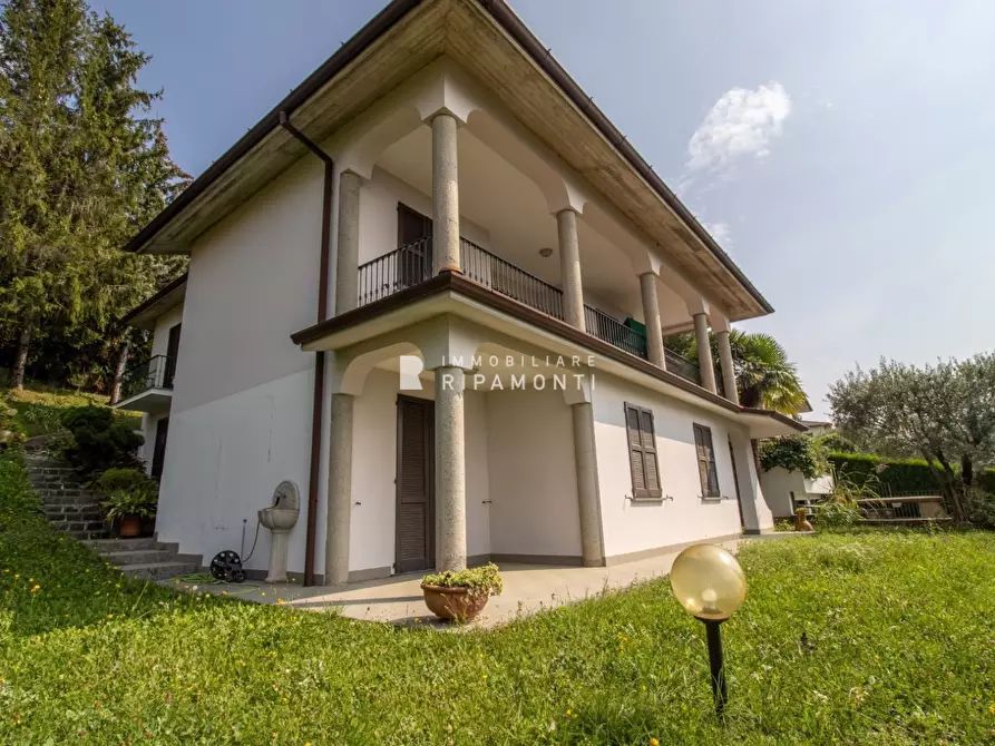 Immagine 1 di Villa in vendita  in Via Nicolò Paganini a Torre De' Busi