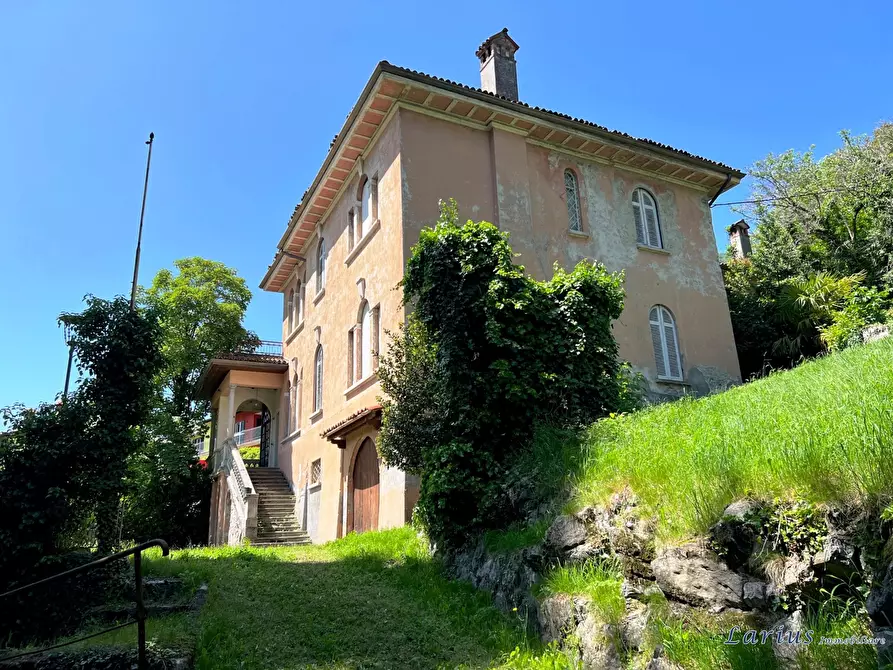 Immagine 1 di Villa in vendita  in via SS Giovanni e Paolo a Asso