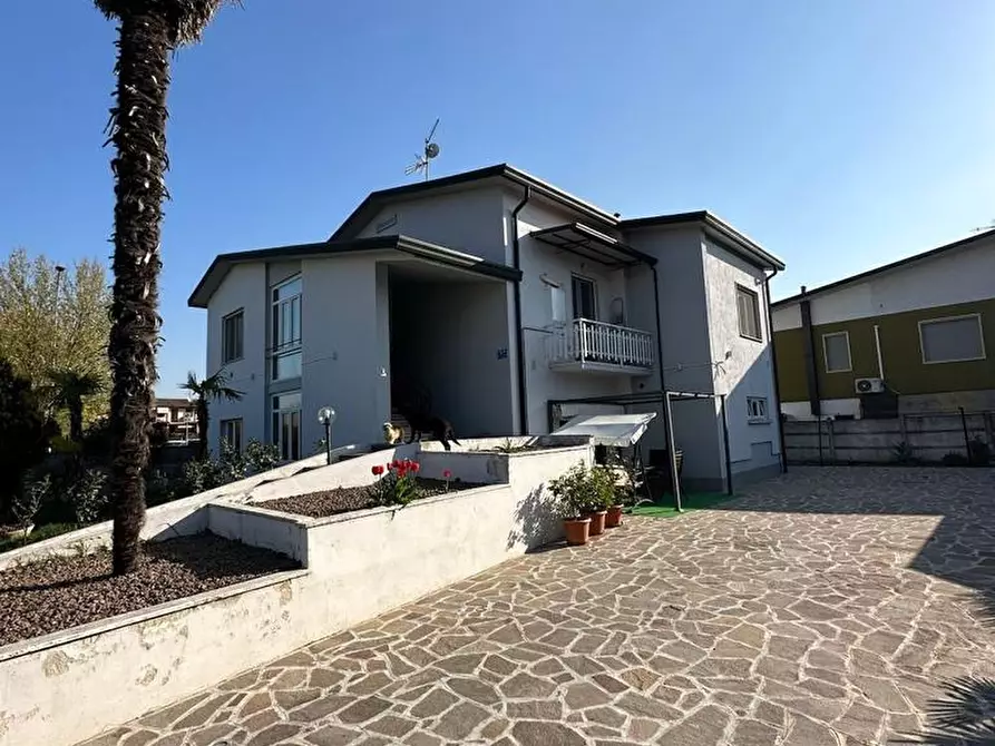 Immagine 1 di Villa in vendita  a Pieranica