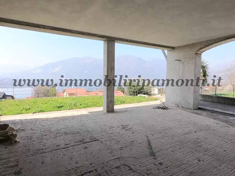 Immagine 1 di Villa in vendita  in Via Baravico a Oggiono