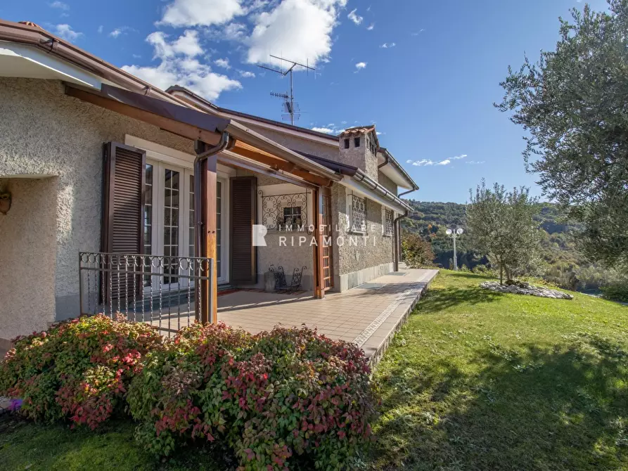 Immagine 1 di Villa in vendita  in Via Della Boggia a Ello