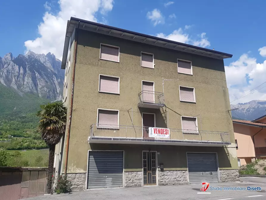 Immagine 1 di Villa in vendita  in Via Nazionale a Angolo Terme