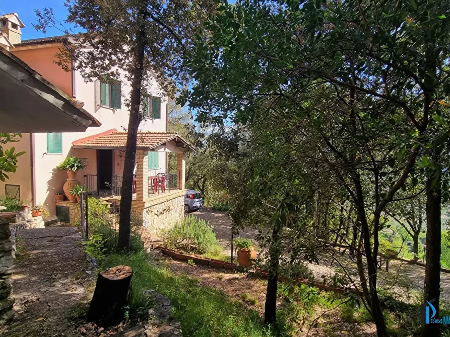Immagine 1 di Villa in vendita  in VIA DELLA LINCE a Terni
