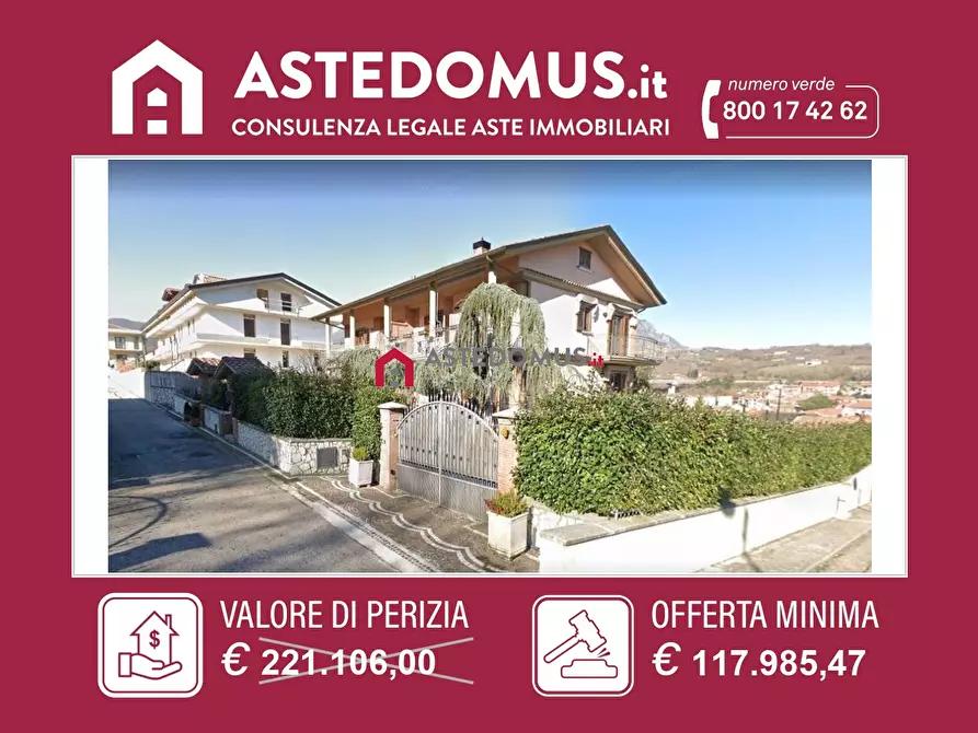 Immagine 1 di Villa in vendita  in Contrada Serroni a Avellino