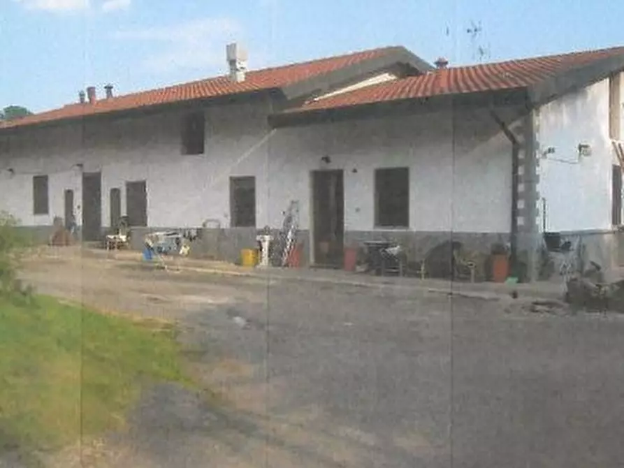 Immagine 1 di Villa in vendita  in via per Senago a Garbagnate Milanese