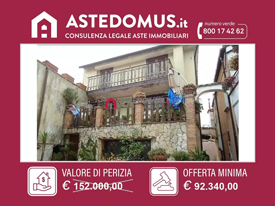 Immagine 1 di Villa in vendita  in Via Bellosguardo a Castiglione Del Genovesi
