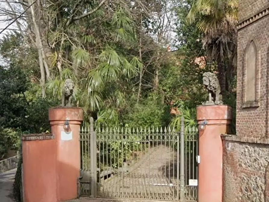 Immagine 1 di Villa in vendita  in via Gaetano Donizzetti a Tradate