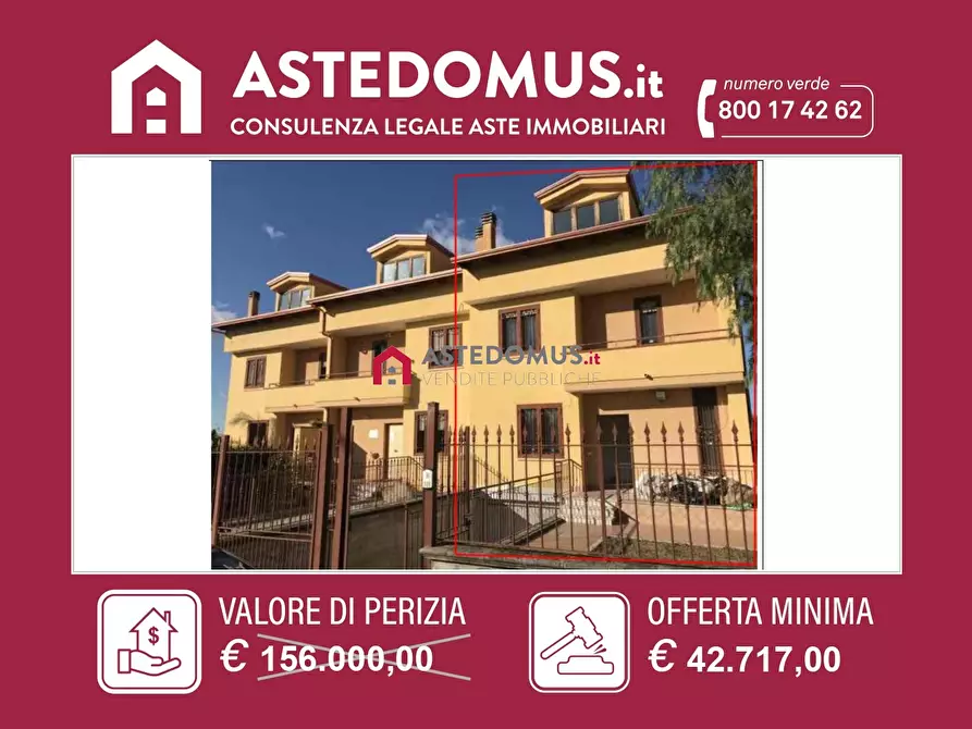 Immagine 1 di Villa in vendita  in Via Appia SS7 a Castel Di Sasso