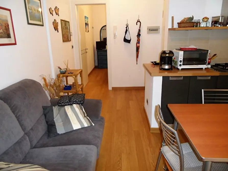 Immagine 1 di Appartamento in vendita  a Alassio