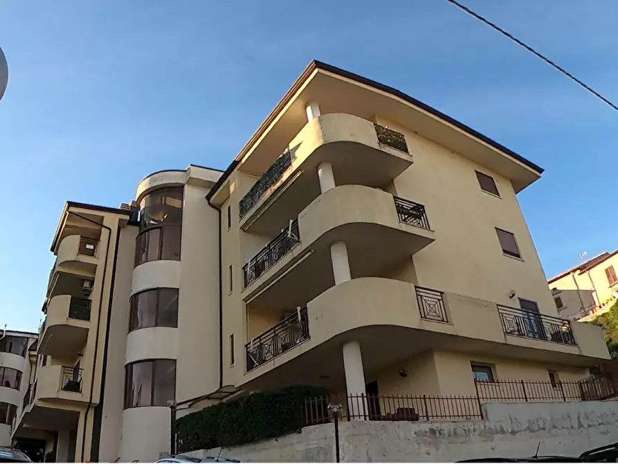 Immagine 1 di Appartamento in vendita  in via Falcone e Borsellino a Altilia