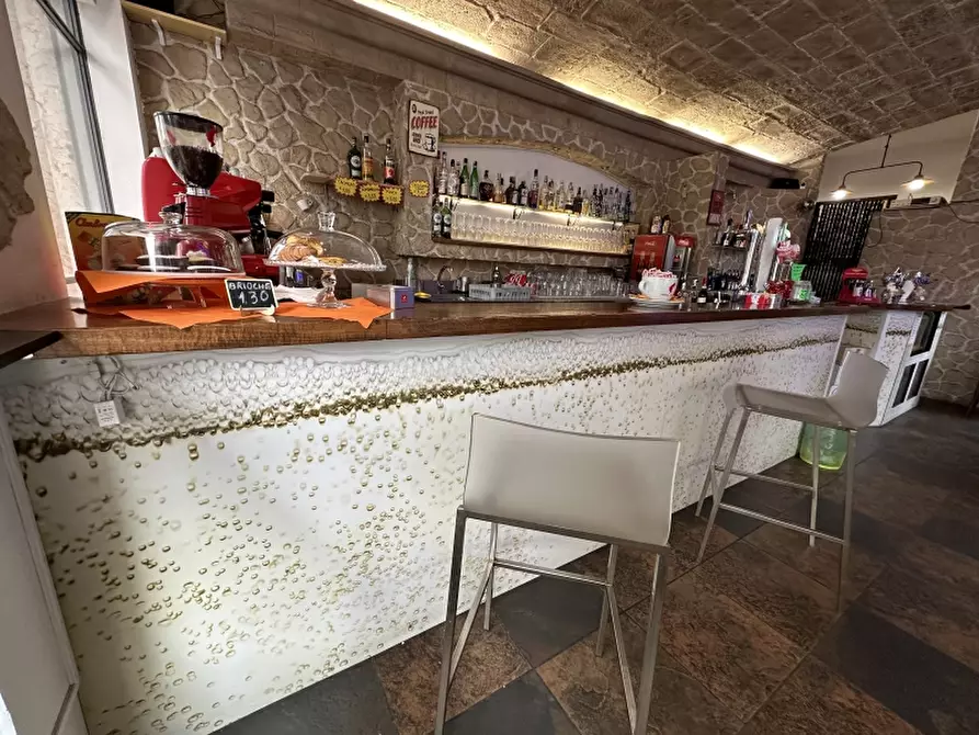 Immagine 1 di Bar / Ristorante in vendita  a Verona