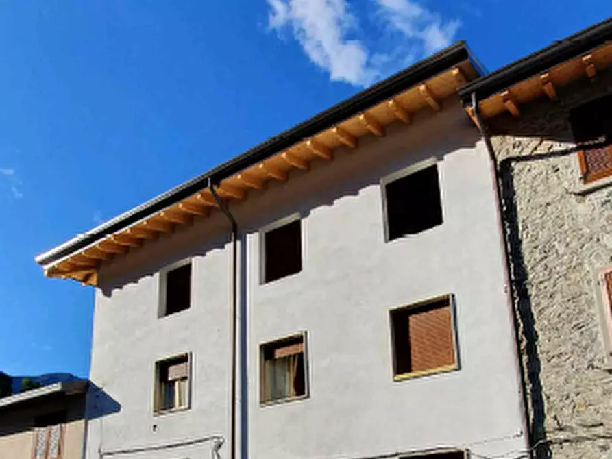 Immagine 1 di Appartamento in vendita  in VIA SOVEA a Angolo Terme