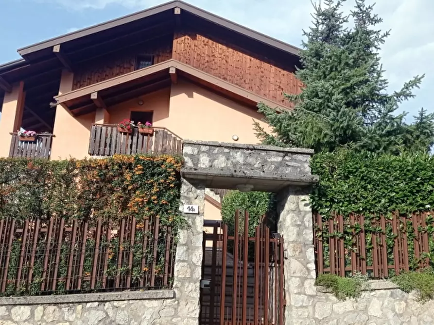 Immagine 1 di Appartamento in vendita  in Via Pineta a Cimbergo