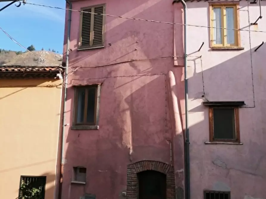 Immagine 1 di Casa indipendente in vendita  in Via Portella a Acquaviva D'isernia