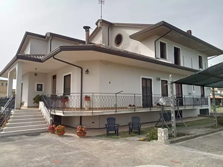 Immagine 1 di Villa in vendita  in VIA GRAMSCI a Alife