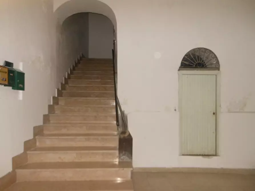 Immagine 1 di Appartamento in vendita  in VIA VITTORIO EMANUELE a Teano
