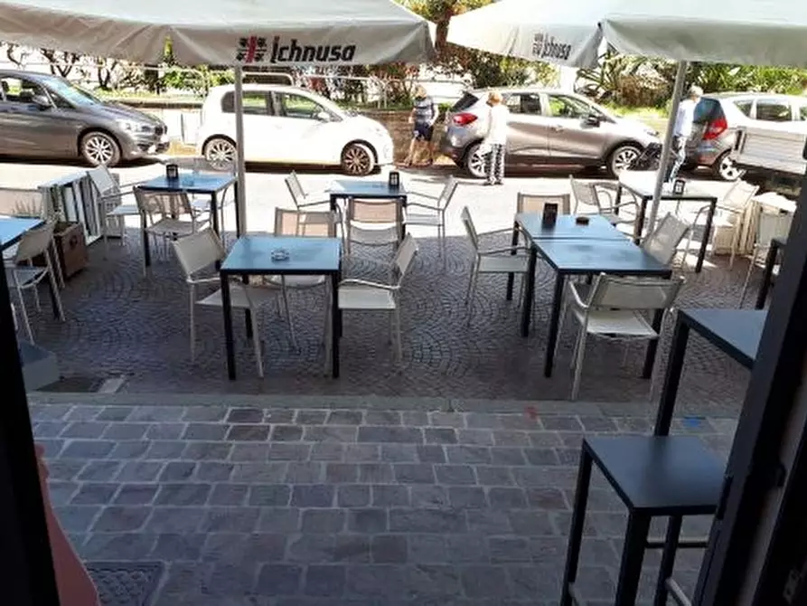 Immagine 1 di Bar / Ristorante in vendita  in Piazza del Popolo a Celle Ligure