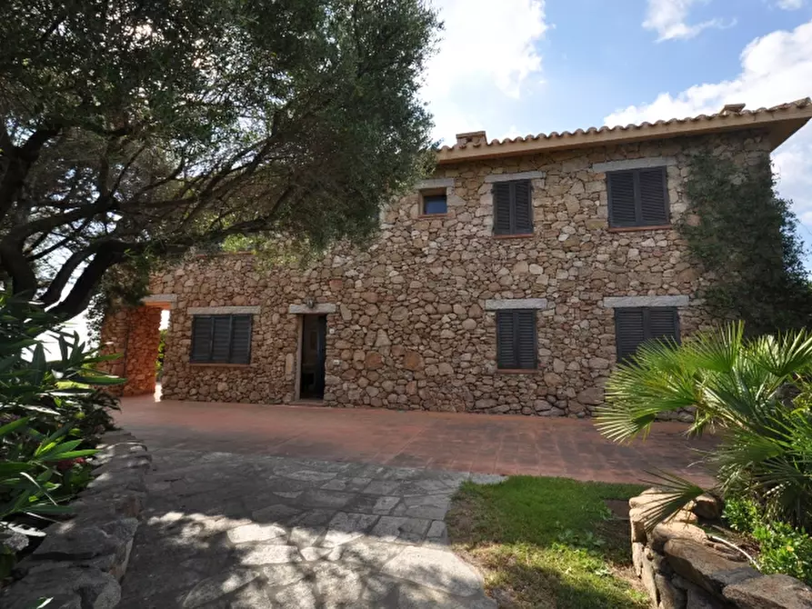 Immagine 1 di Villa in vendita  in Via Punta Lada a Olbia