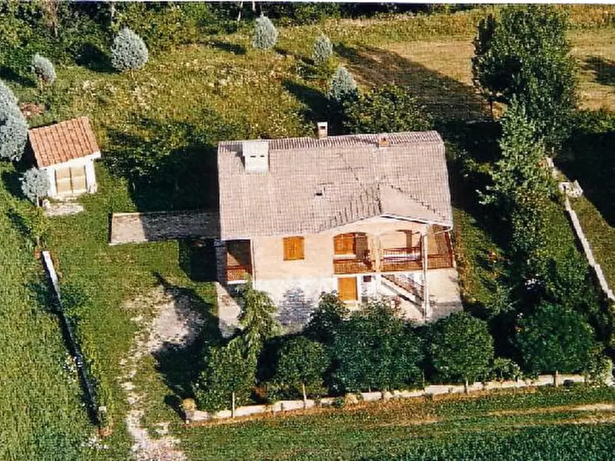 Immagine 1 di Villa in vendita  a Montese