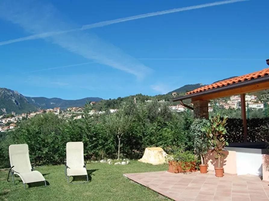 Immagine 1 di Villa in vendita  a Balestrino