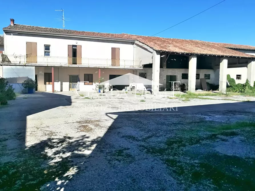Immagine 1 di Villa in vendita  in Montichiari, via Erculiani a Montichiari
